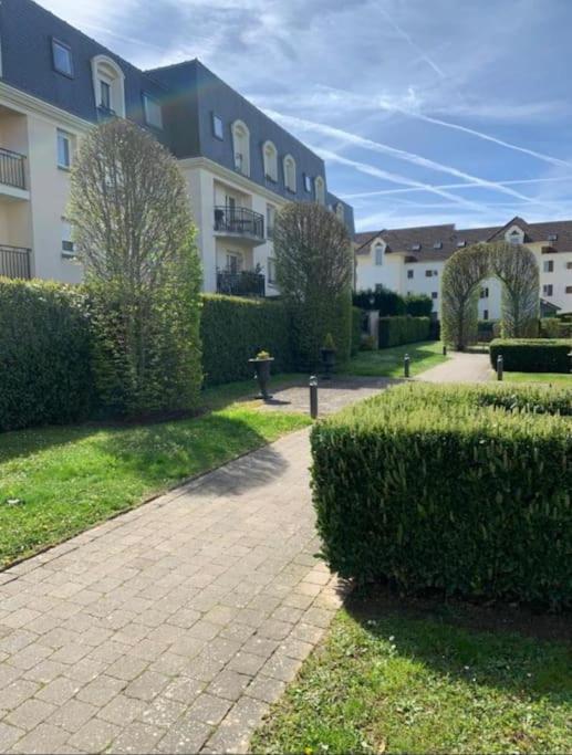 Appartamento Les Jardins De Magny. Esterno foto